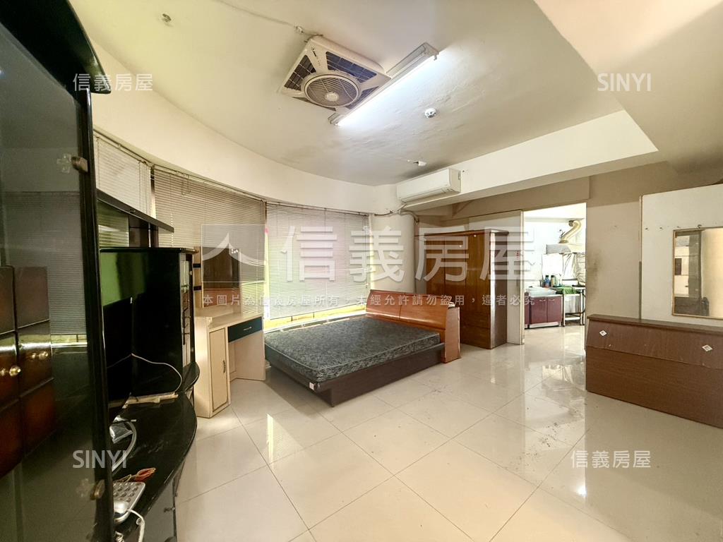 近中港運動公園二樓華廈房屋室內格局與周邊環境