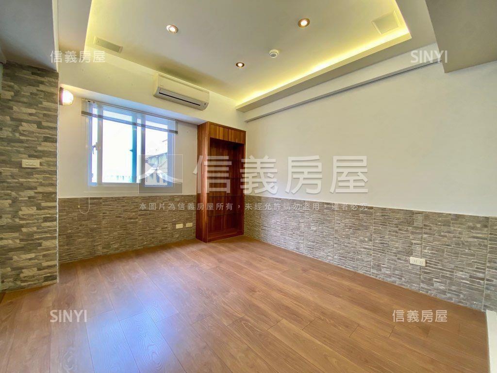 近文化中心三房附車位房屋室內格局與周邊環境