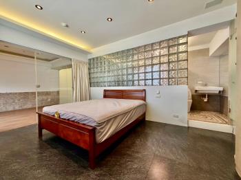 近文化中心三房附車位