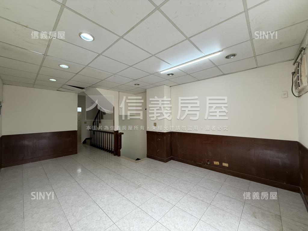 近內壢火車站黃金透店房屋室內格局與周邊環境