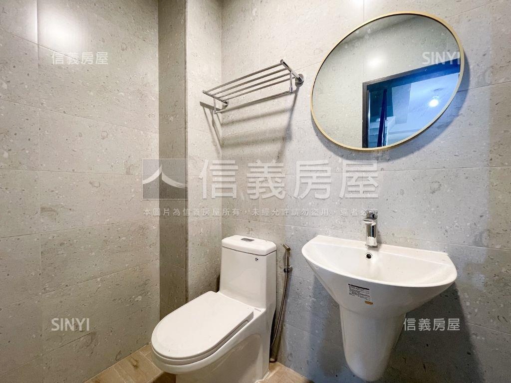 小港質感未入住社區型車墅房屋室內格局與周邊環境