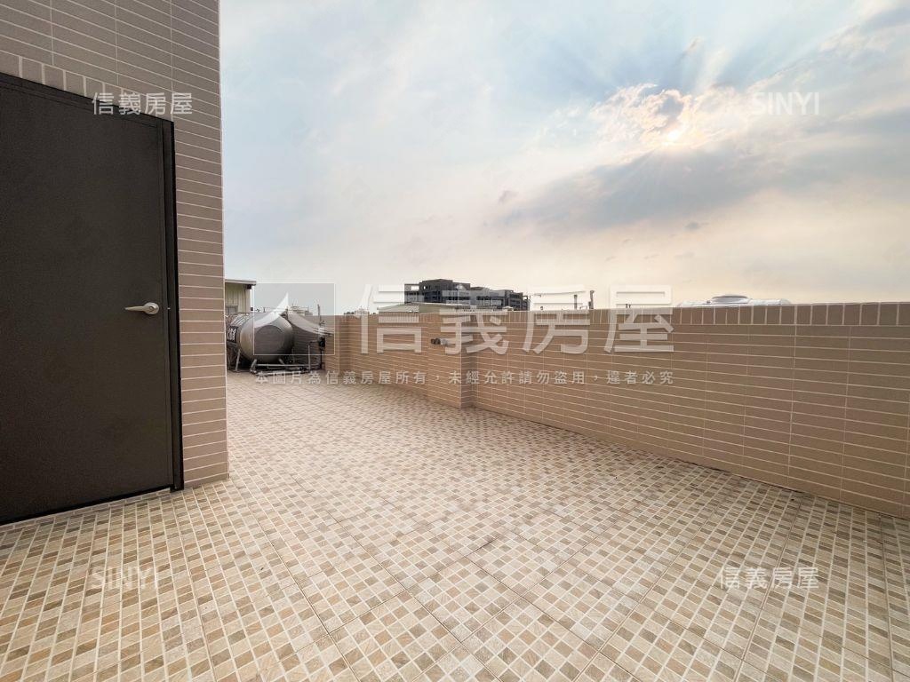 小港質感未入住社區型車墅房屋室內格局與周邊環境