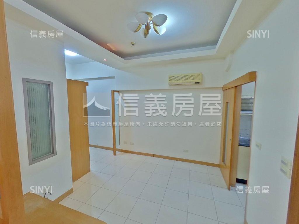 悠活大空間套房車位房屋室內格局與周邊環境