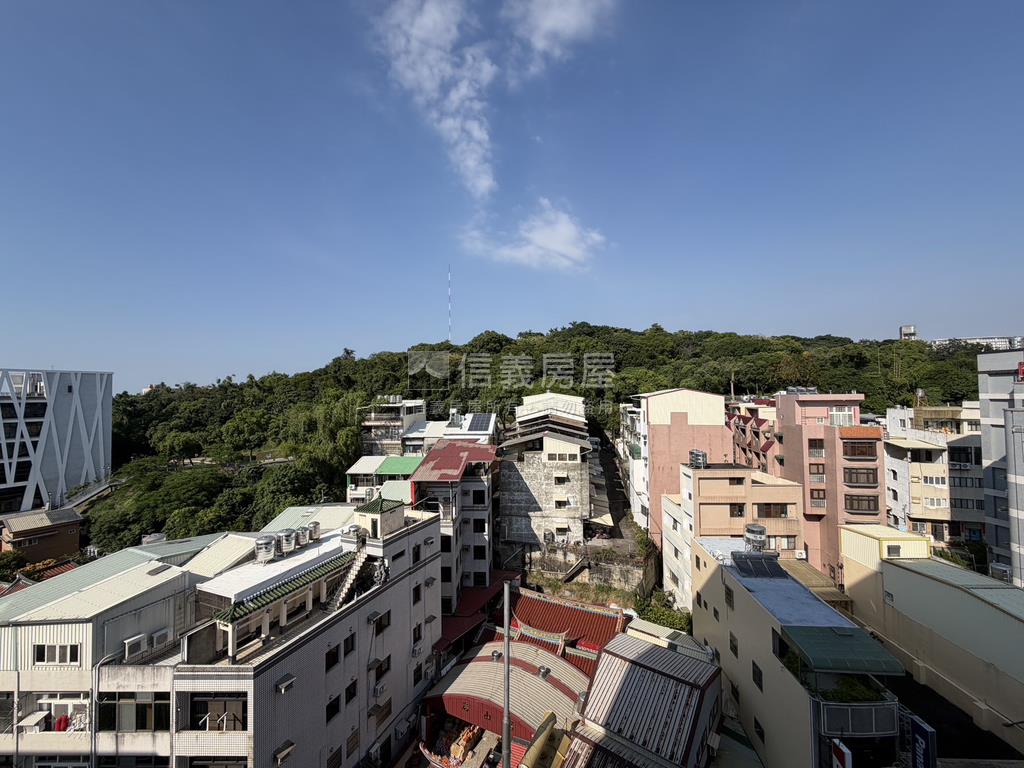 近彰基龍極品９樓房屋室內格局與周邊環境