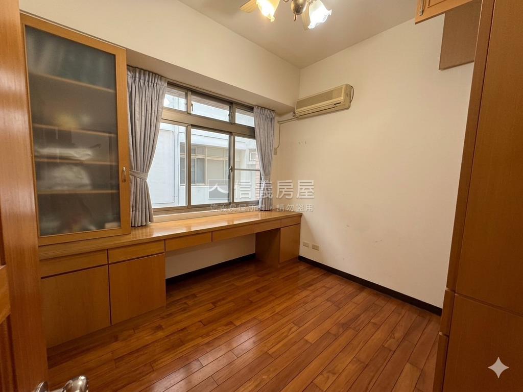 近彰基龍極品９樓房屋室內格局與周邊環境
