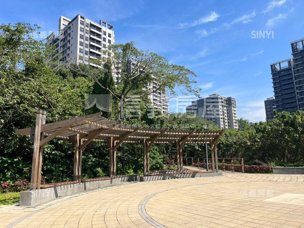 新潤心苑全新三房房屋室內格局與周邊環境