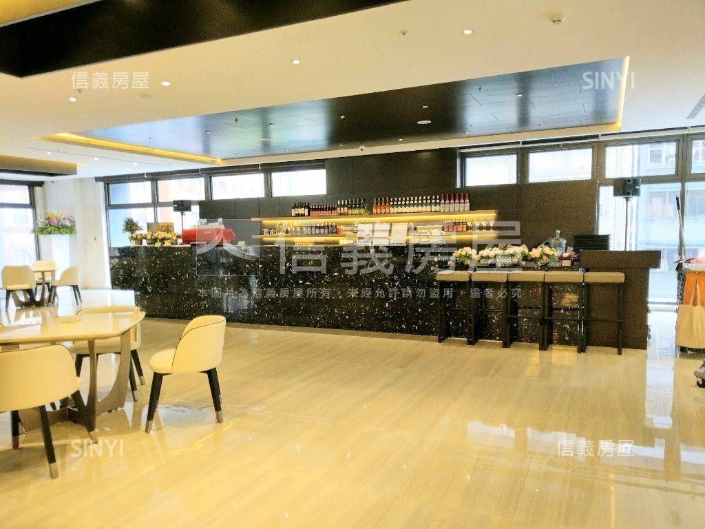 朝南面學校美裝潢兩房平車房屋室內格局與周邊環境