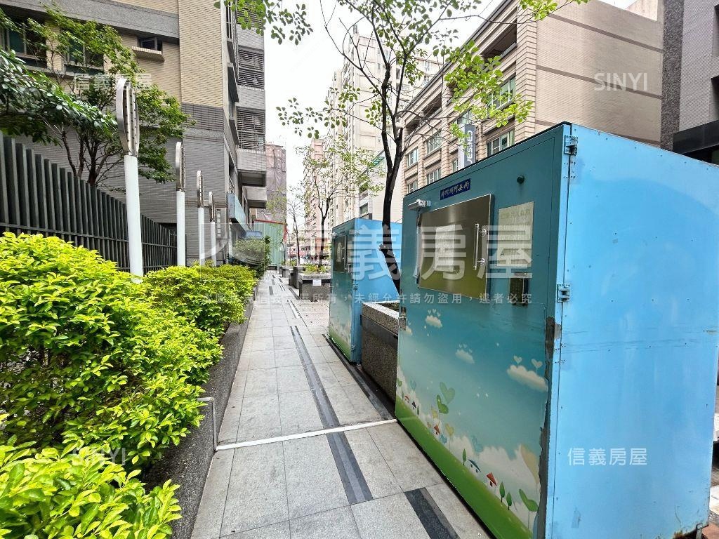 近三鐵共站採光２房１室房屋室內格局與周邊環境