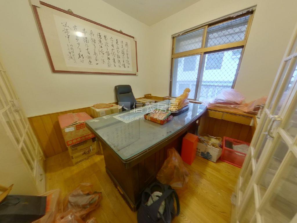 稀有釋出前庭後院花園透天房屋室內格局與周邊環境