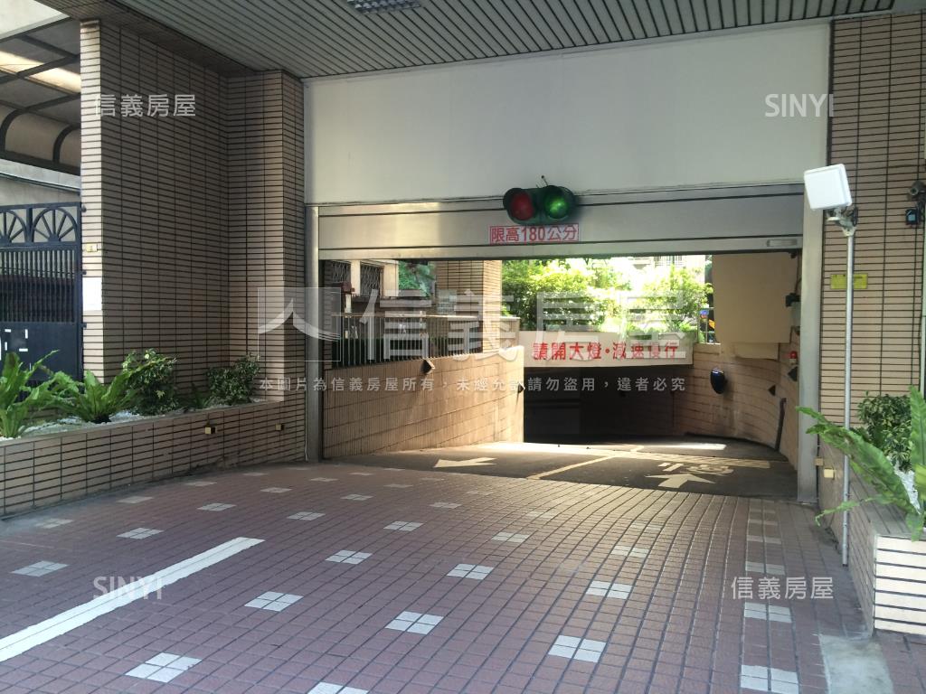 推！世紀虹高樓層二房房屋室內格局與周邊環境