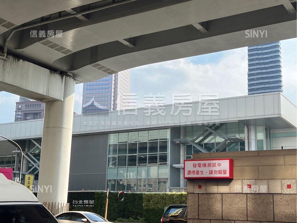 專任雙子星商三透天房屋室內格局與周邊環境