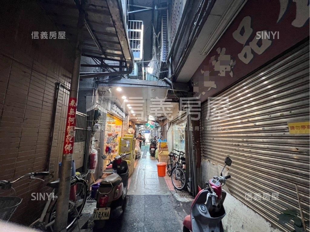 專任雙子星商三透天房屋室內格局與周邊環境