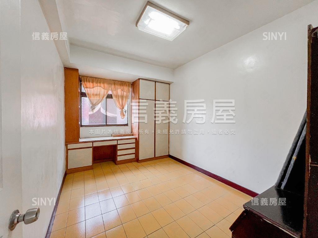 近櫻花捷運大三房房屋室內格局與周邊環境