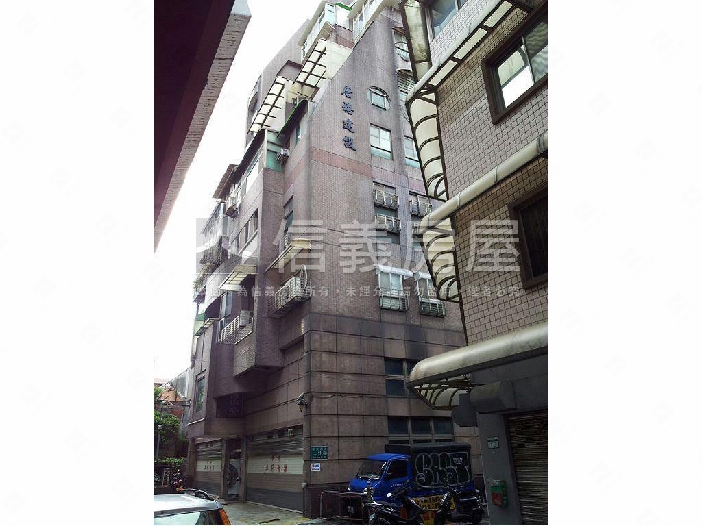 南京三越車位２房屋室內格局與周邊環境