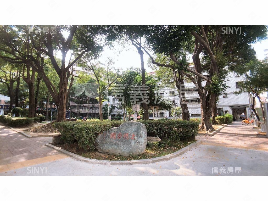 逢甲角間吃市店面房屋室內格局與周邊環境