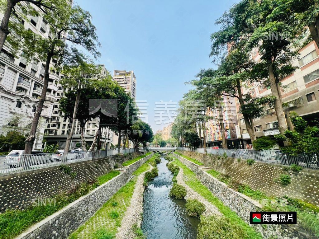 逢甲角間吃市店面房屋室內格局與周邊環境