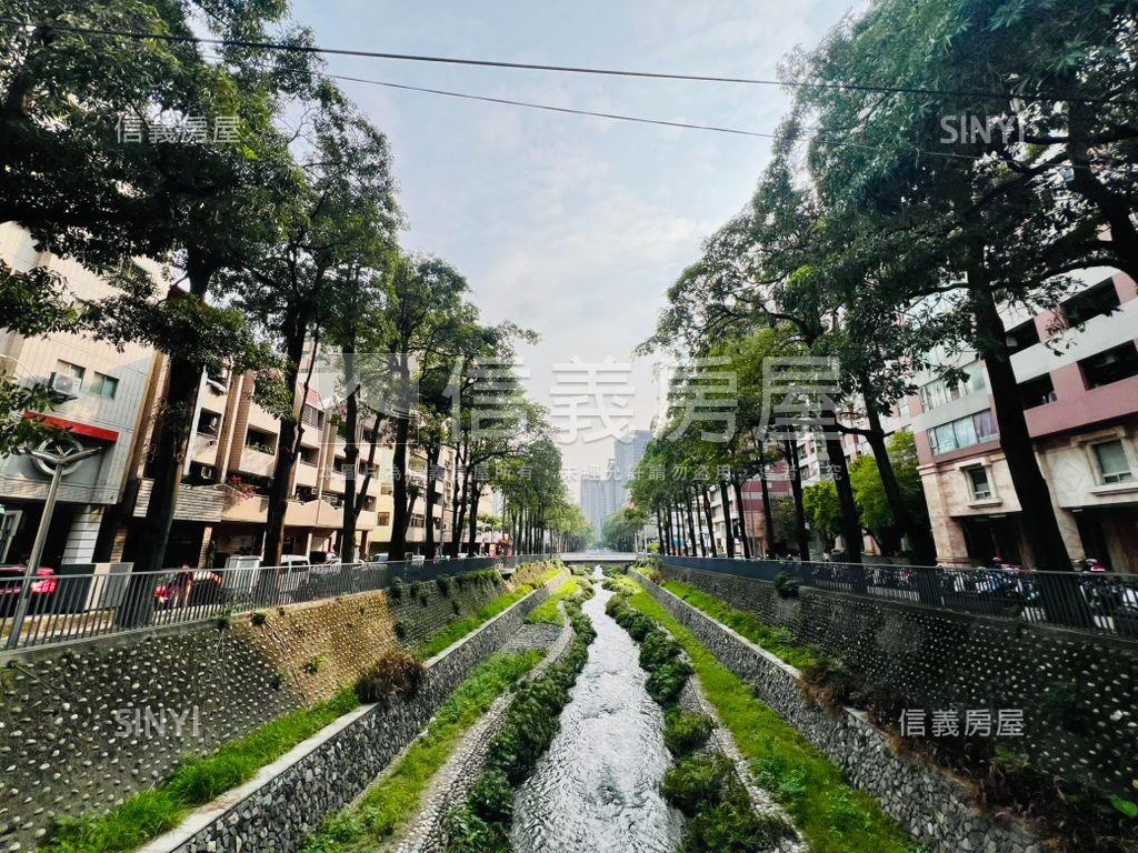 逢甲角間吃市店面房屋室內格局與周邊環境