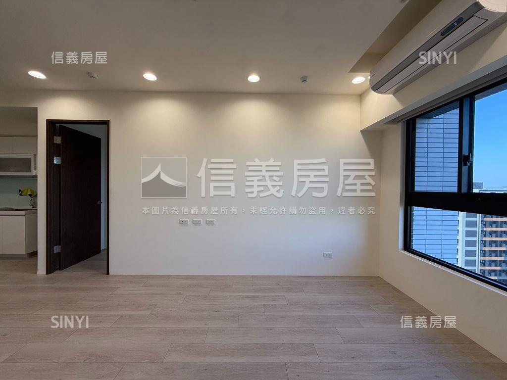 三本雲上高樓田園景色兩房房屋室內格局與周邊環境