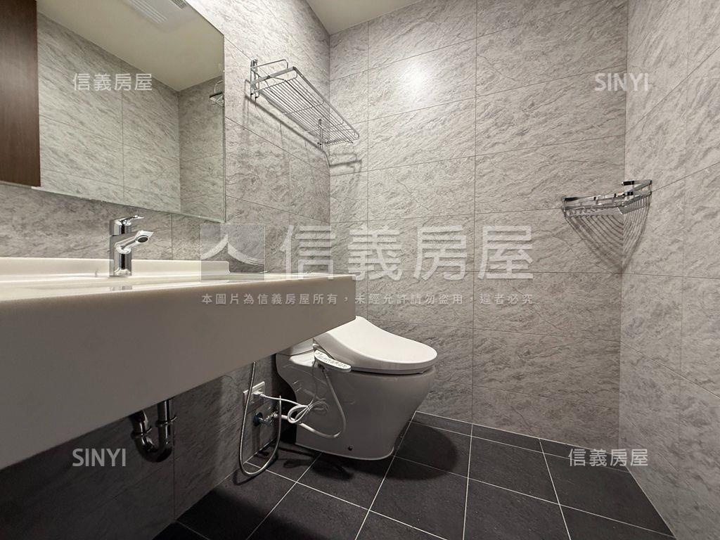 三本雲上高樓田園景色兩房房屋室內格局與周邊環境