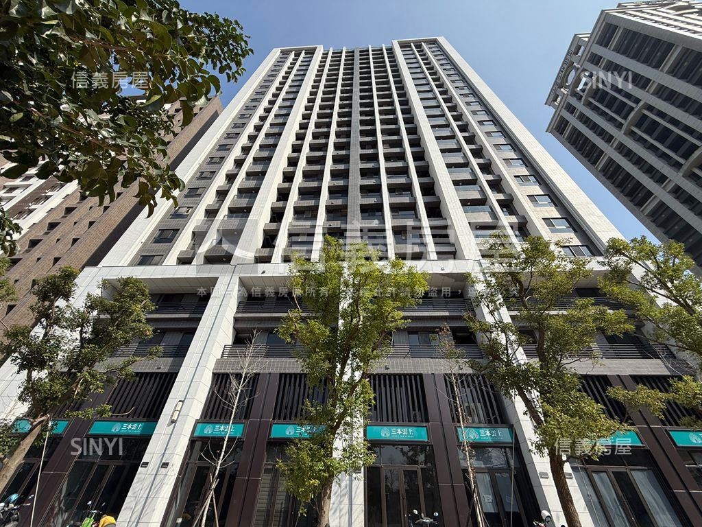 三本雲上高樓田園景色兩房房屋室內格局與周邊環境