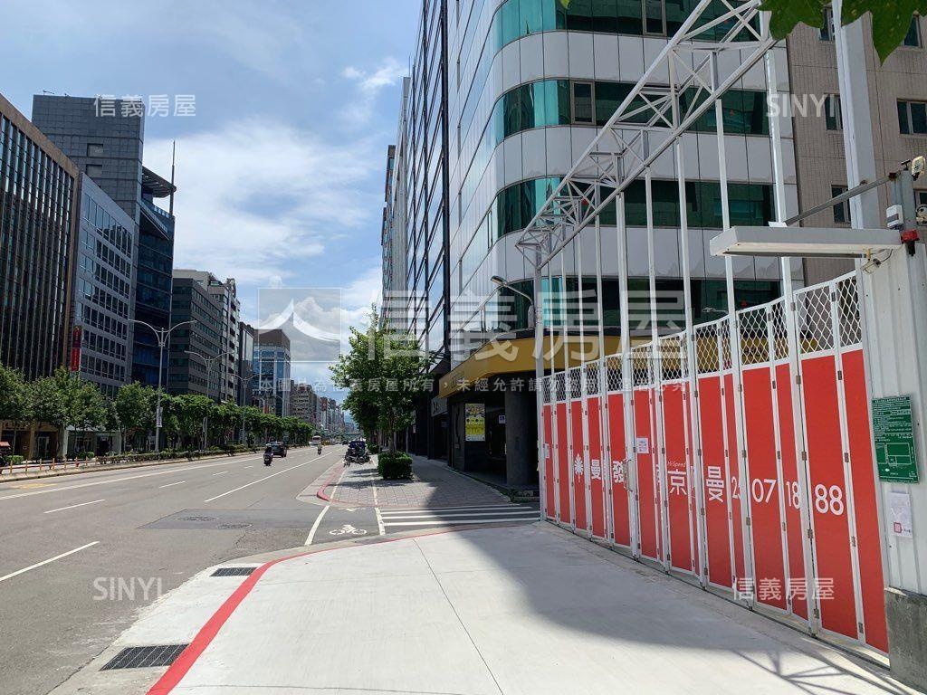 南京阿曼高樓層邊間採光佳房屋室內格局與周邊環境