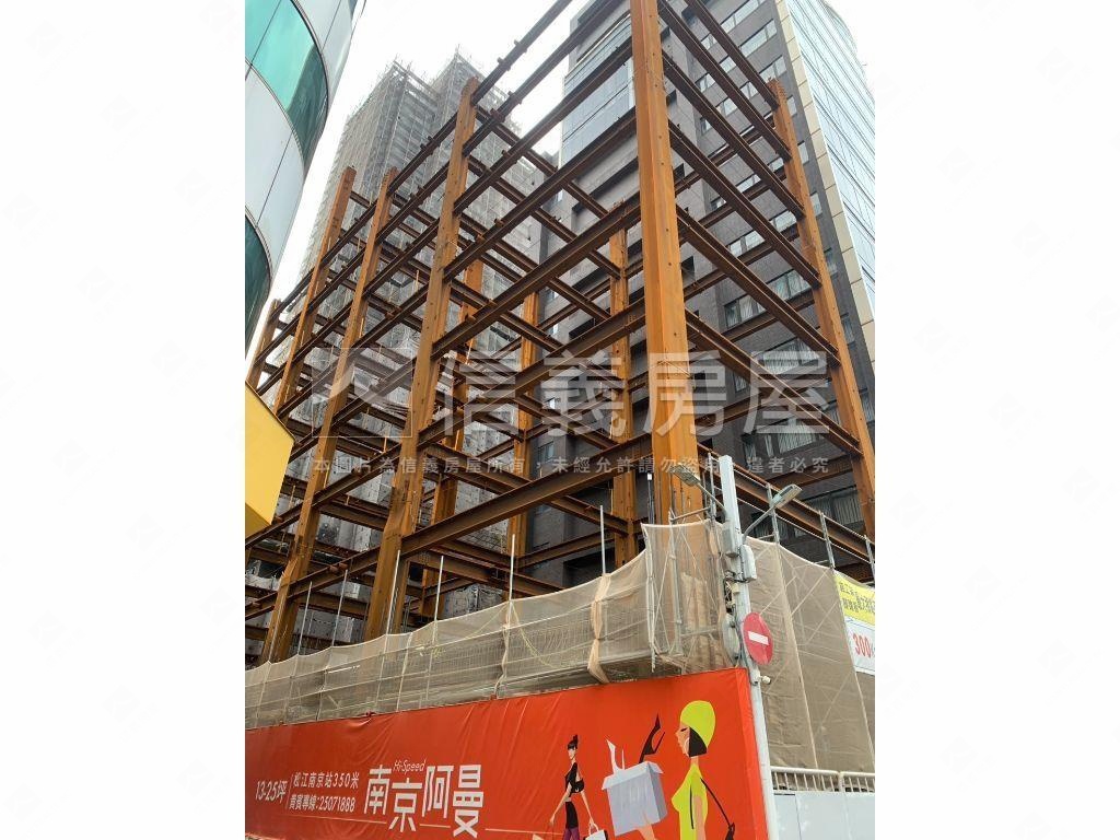 南京阿曼高樓層邊間採光佳房屋室內格局與周邊環境