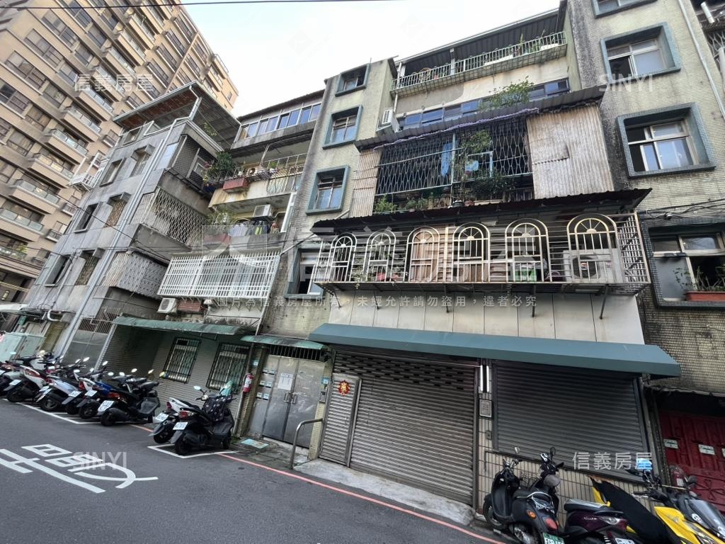 民有街稀有頂加房屋室內格局與周邊環境