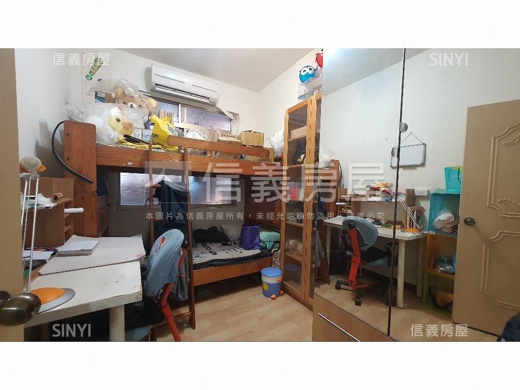 新案信義低總價公寓３樓房屋室內格局與周邊環境