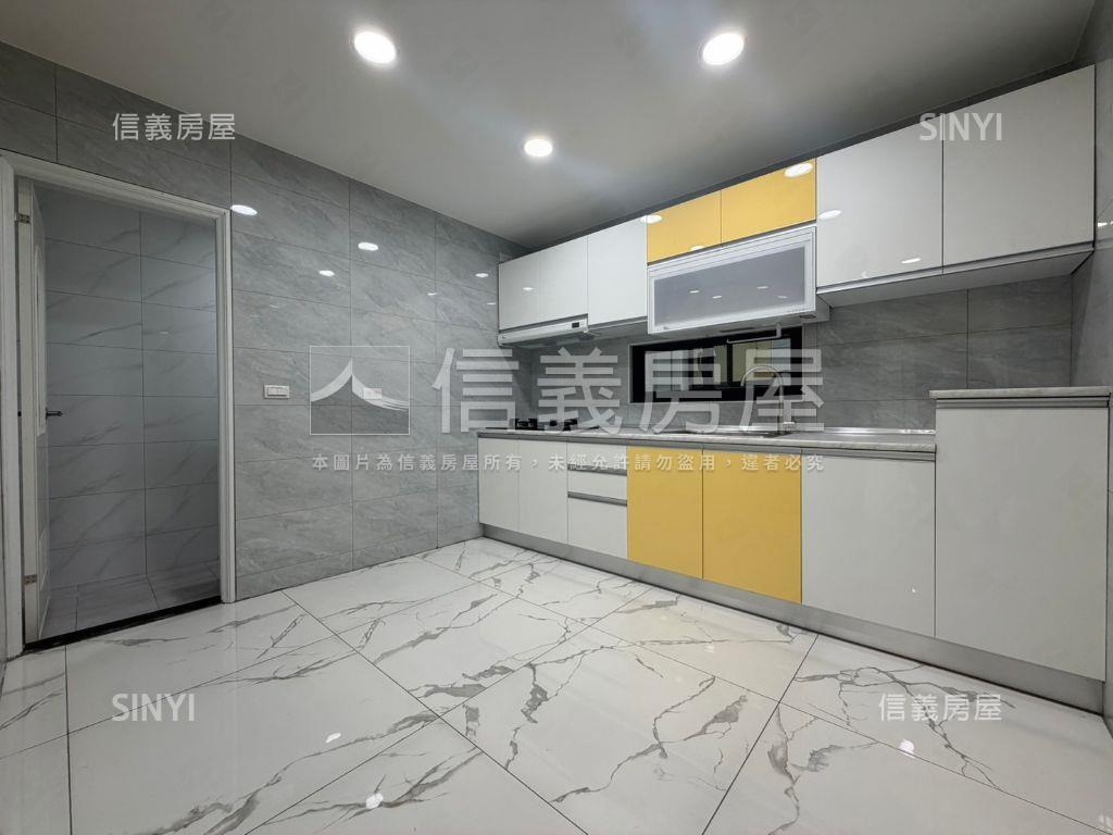 新都路裝潢美透天房屋室內格局與周邊環境