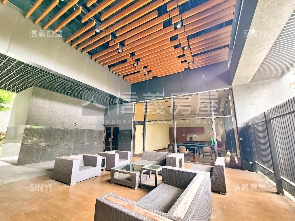 藝文鼎苑美居雙車位房屋室內格局與周邊環境