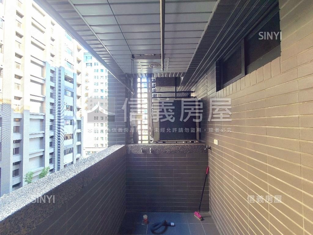 藝文鼎苑美居雙車位房屋室內格局與周邊環境