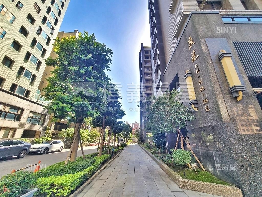 藝文鼎苑美居雙車位房屋室內格局與周邊環境