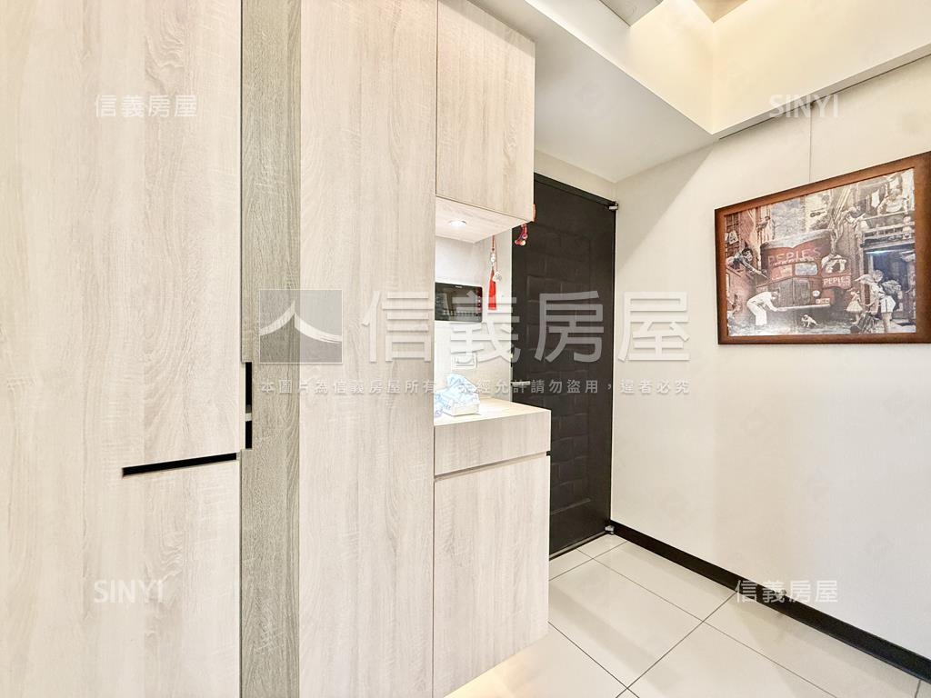 愛上城又青三房車位房屋室內格局與周邊環境