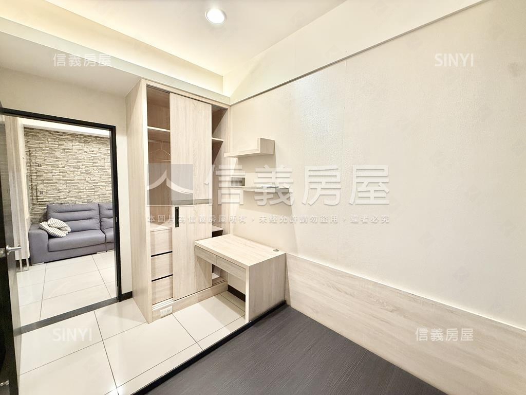 愛上城又青三房車位房屋室內格局與周邊環境