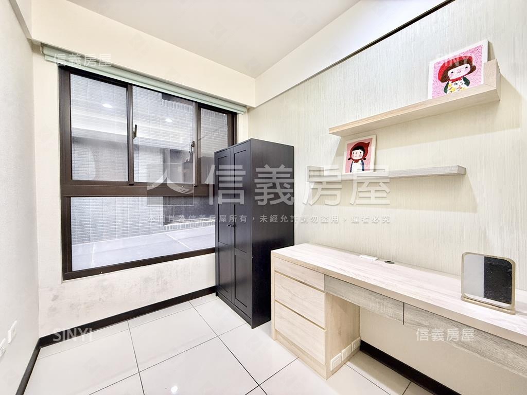 愛上城又青三房車位房屋室內格局與周邊環境