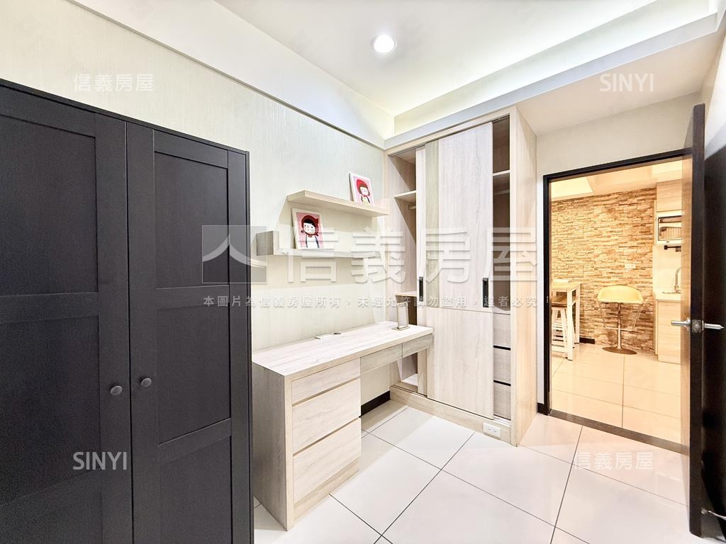 愛上城又青三房車位房屋室內格局與周邊環境