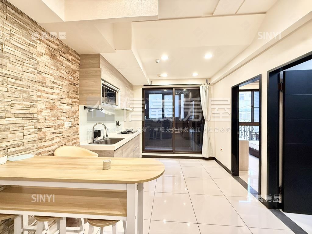 愛上城又青三房車位房屋室內格局與周邊環境