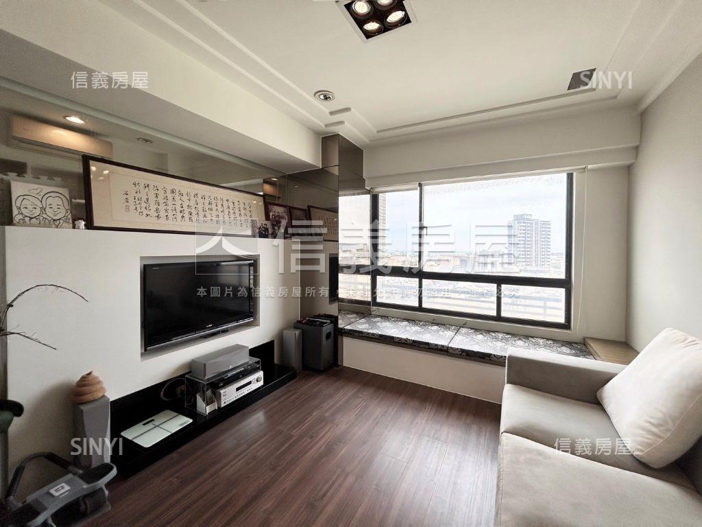 煙波行館。大三房裝潢美景房屋室內格局與周邊環境