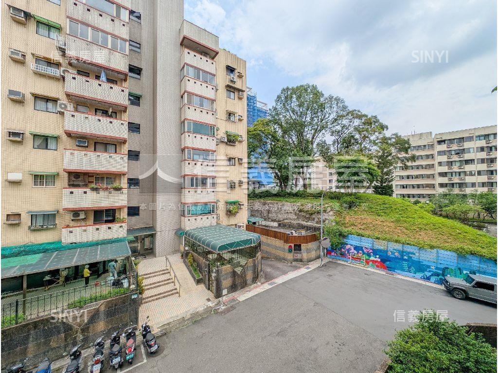 木柵双併電梯大三房車位房屋室內格局與周邊環境