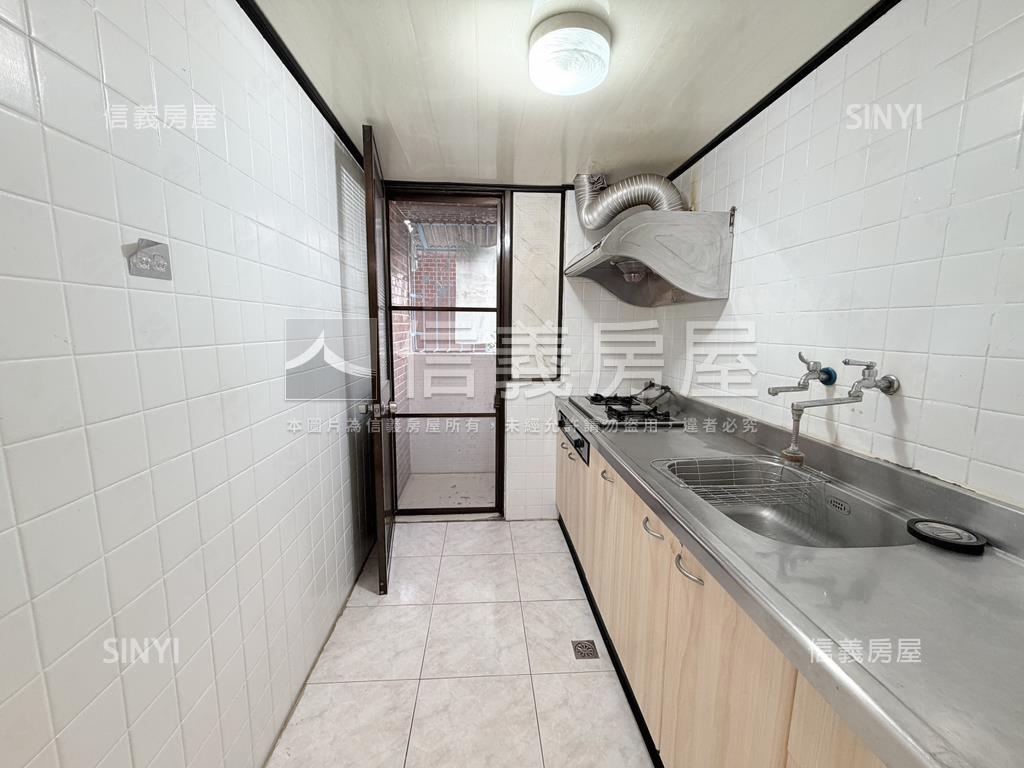 高雄火車站·蘭園通風２房房屋室內格局與周邊環境