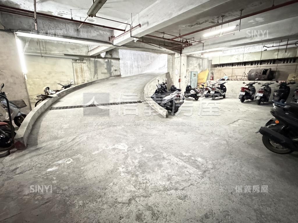 高雄火車站·蘭園通風２房房屋室內格局與周邊環境