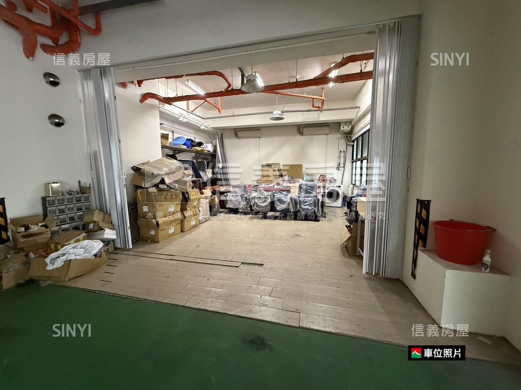 鼎峰一樓店辦附雙車位房屋室內格局與周邊環境