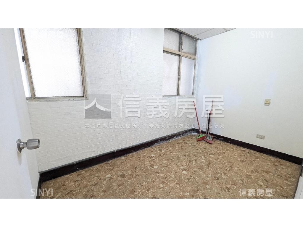 英專路低總價３房房屋室內格局與周邊環境