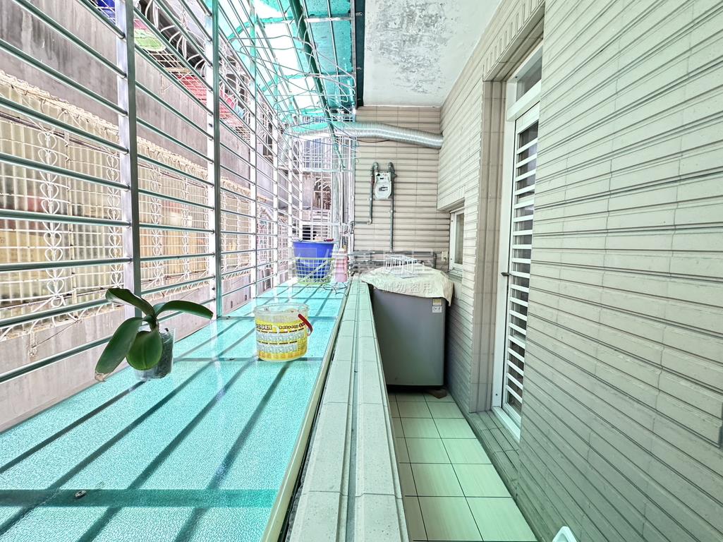 頂溪邊間二樓房屋室內格局與周邊環境