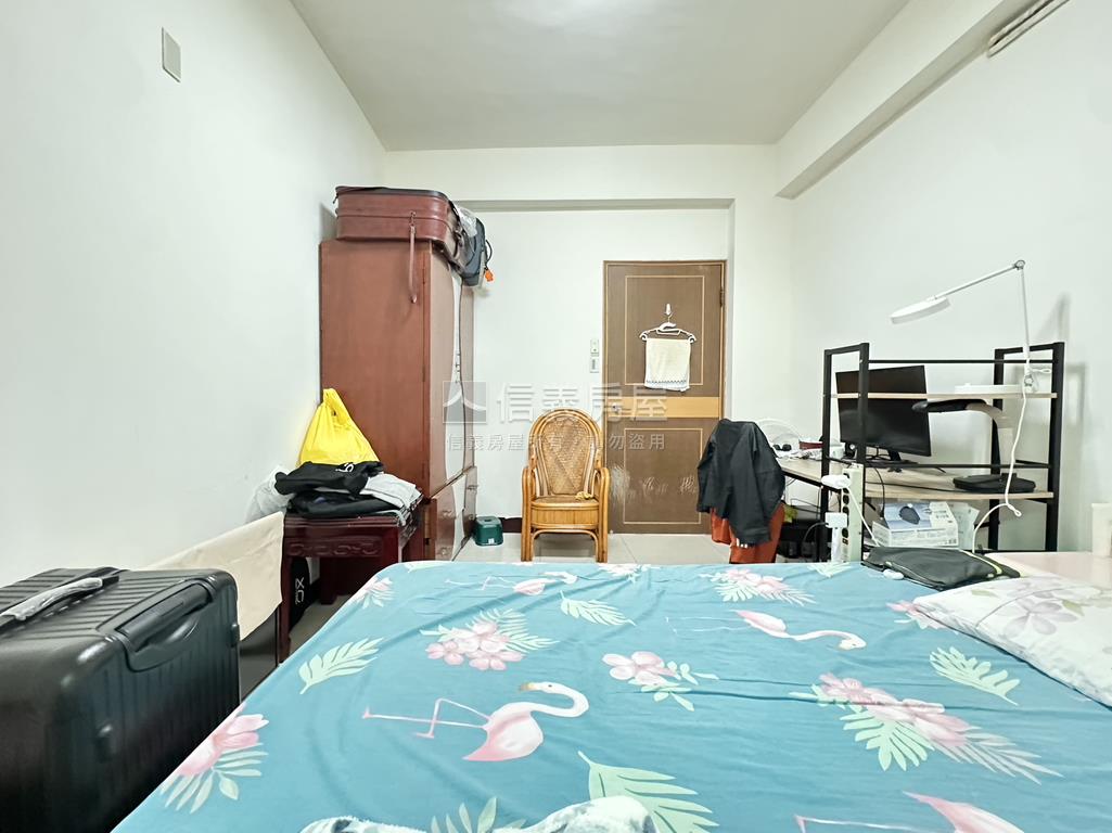 頂溪邊間二樓房屋室內格局與周邊環境