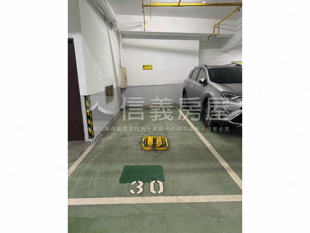忠孝永春站少有整批車位房屋室內格局與周邊環境