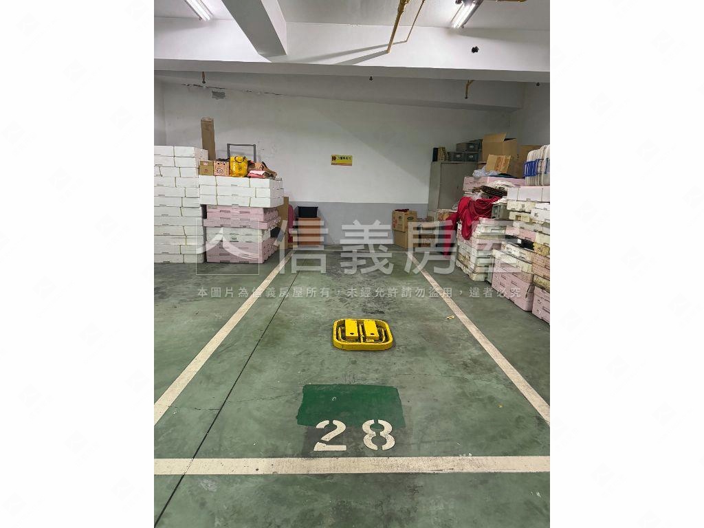 忠孝永春站少有整批車位房屋室內格局與周邊環境