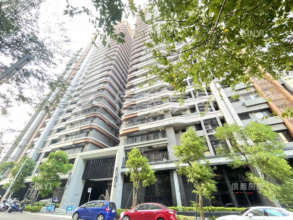 富宇世界花園高樓２房平車房屋室內格局與周邊環境