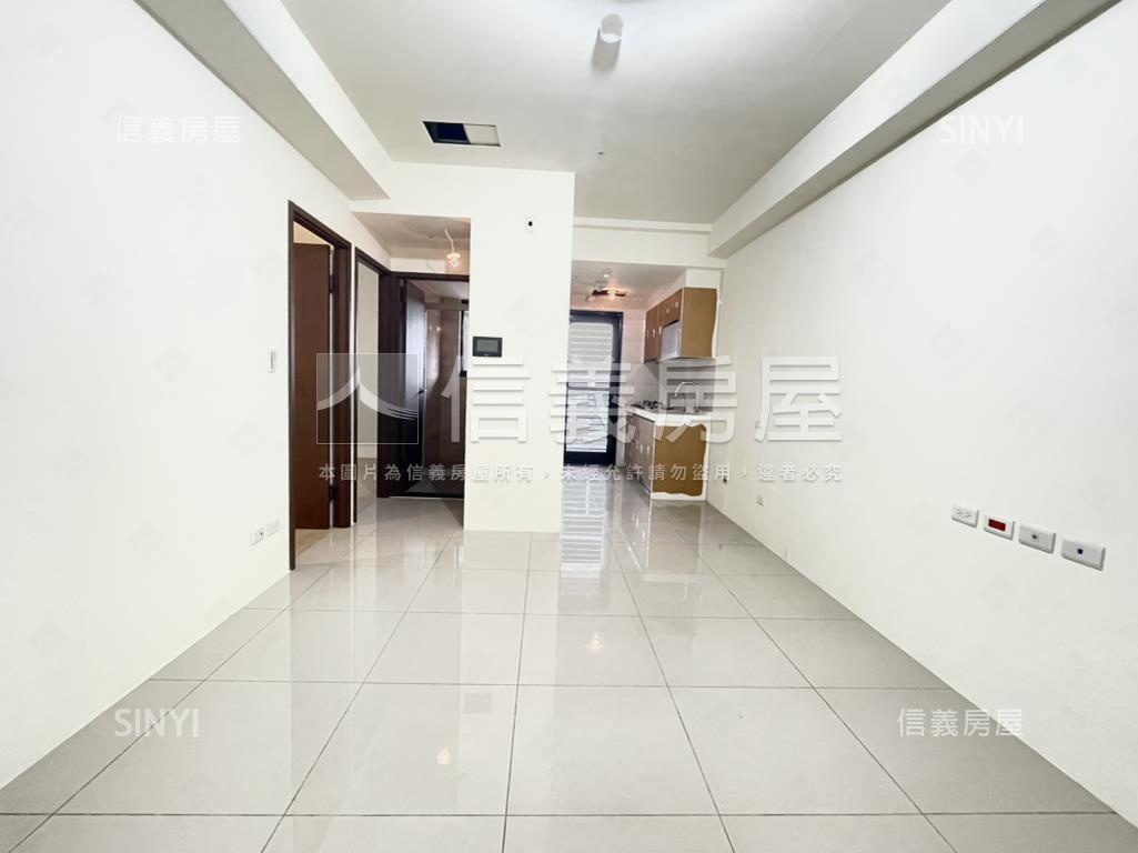 富宇世界花園高樓２房平車房屋室內格局與周邊環境