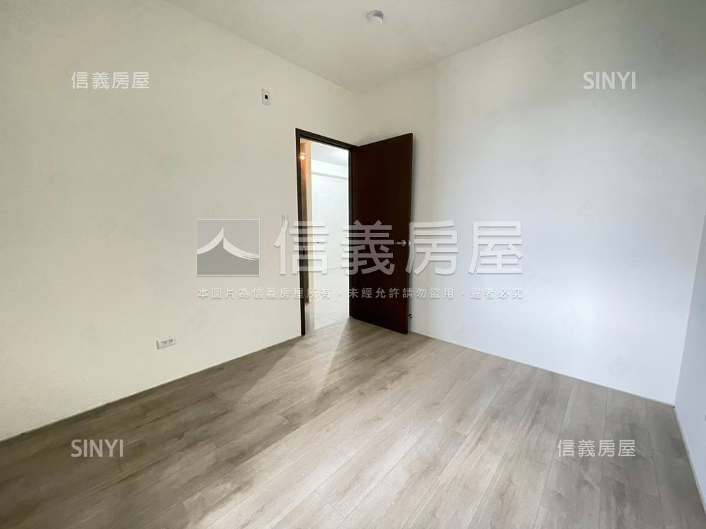 富宇世界花園高樓２房平車房屋室內格局與周邊環境